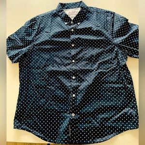 Men’s Penguin brand short sleeve shirt - Size XXL